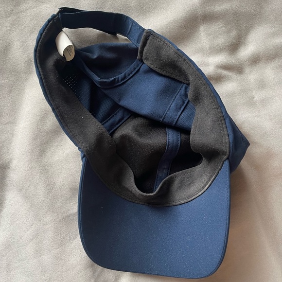 Under Armour Womens Hat - Picture 4 of 4